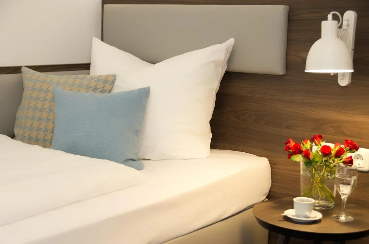 Lizz Hotel Monachium 3*,